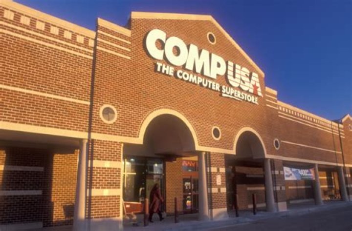 These Are the Beloved '90s Stores That No Longer Exist — Best Life